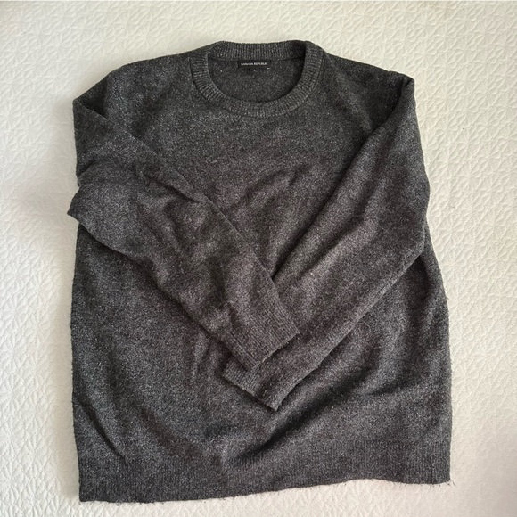 Banana Republic size Large, Grey and Silver Metallic Sweater - Picture 6 of 6